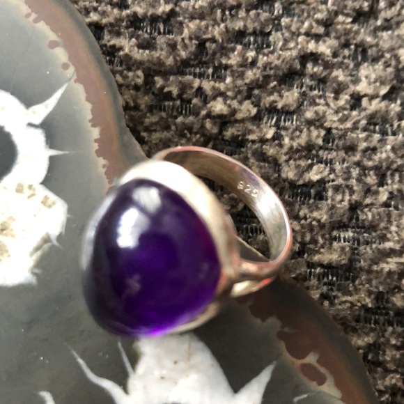Size 6 Amethyst Sterling Silver Ring - Picture 6 of 6